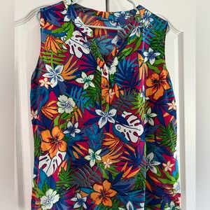 Women’s sleeveless top